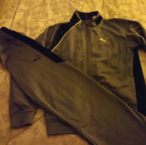 Boys 2 pc Puma sweatsuit